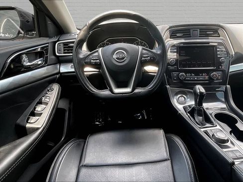 Used 2023 Nissan Maxima SV w/ Floor Mat Group FWD image 8