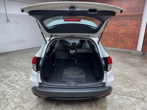 Used 2022 Honda HR-V LX image 26