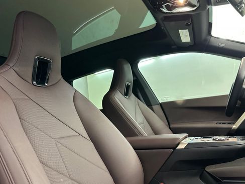 Certified 2023 BMW iX xDrive50 w/ Ultimate Package 2 image 31