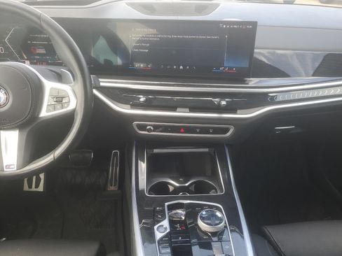 Used 2024 BMW X7 xDrive40i w/ M Sport Package AWD/4WD image 10