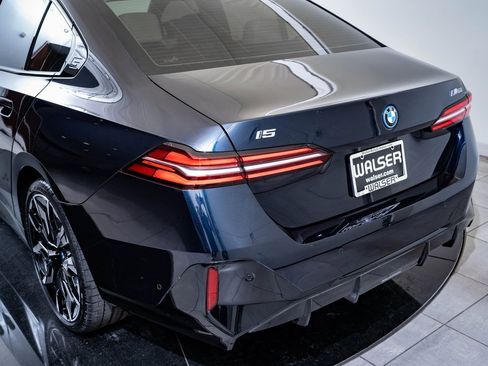 Used 2024 BMW i5 M60 w/ Premium Package image 21