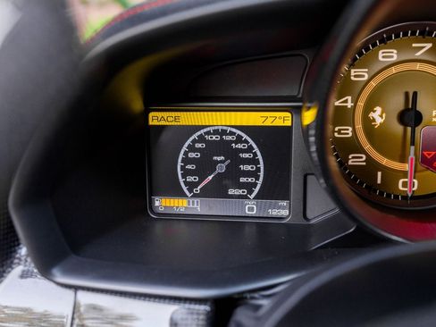 Used 2015 Ferrari 458 Speciale Coupe RWD image 18