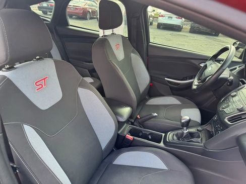 Used 2018 Ford Focus ST image 41