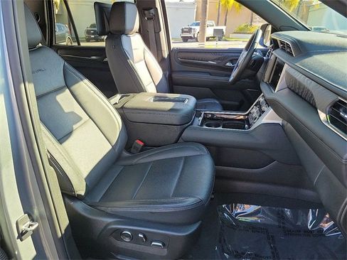Used 2023 GMC Yukon Denali image 17