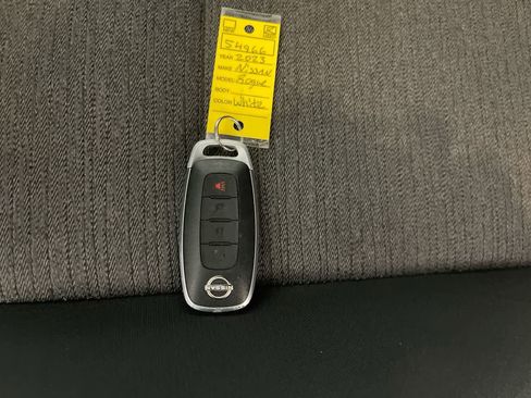 Used 2023 Nissan Rogue SV image 25