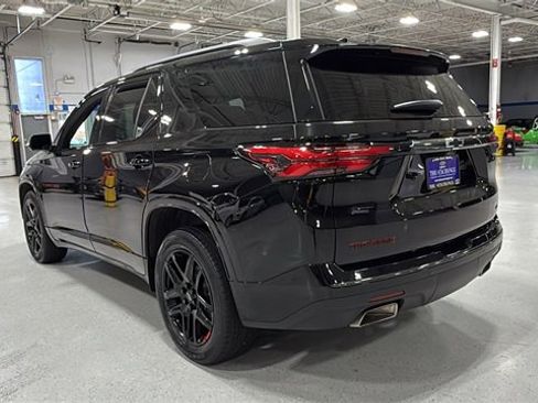 Used 2022 Chevrolet Traverse Premier w/ Redline Edition image 9
