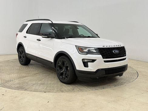 Used 2019 Ford Explorer Sport w/ Equipment Group 401A AWD/4WD image 7