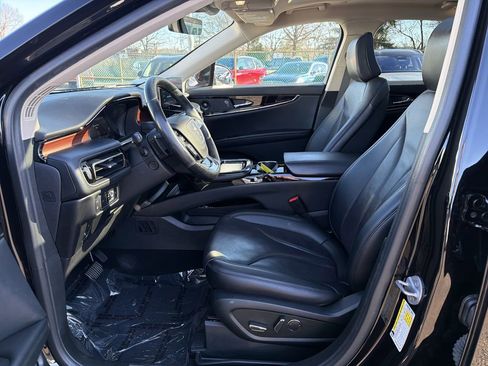 Certified 2022 Lincoln Nautilus Reserve w/ Luxury Package image 11