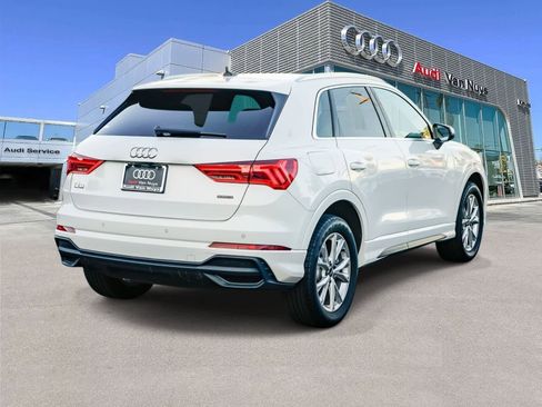 Used 2023 Audi Q3 2.0T Premium w/ Convenience Package image 4