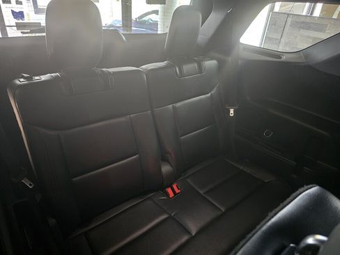 Used 2020 Ford Explorer XLT w/ Equipment Group 202A AWD/4WD image 20