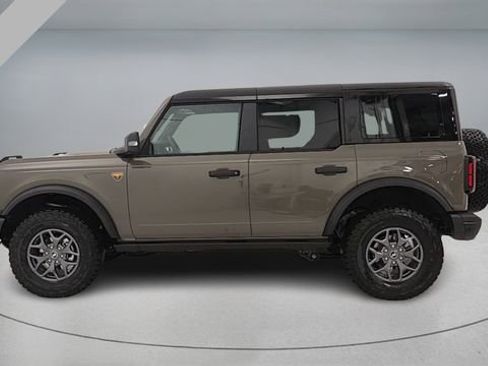 New 2025 Ford Bronco Badlands AWD/4WD image 4