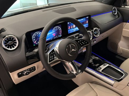 Used 2026 Mercedes-Benz GLA 250 image 4