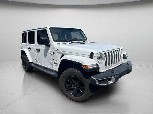Used 2018 Jeep Wrangler Unlimited Sahara w/ Cold Weather Group AWD/4WD image 5