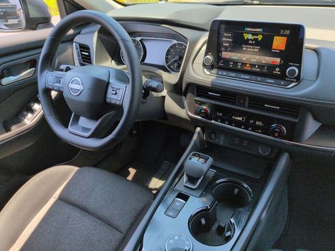 Used 2026 Nissan Rogue SV AWD/4WD image 34