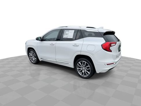 Used 2023 GMC Terrain Denali w/ Denali Premium Package image 6