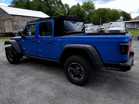 Used 2023 Jeep Gladiator Rubicon w/ Cold Weather Group AWD/4WD image 6