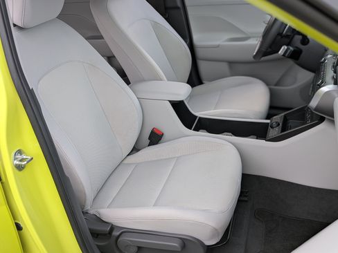 Used 2024 Hyundai Kona SEL w/ Convenience Package image 20