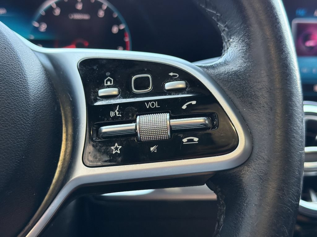 Used 2021 Mercedes-Benz GLB 250 4MATIC image 28