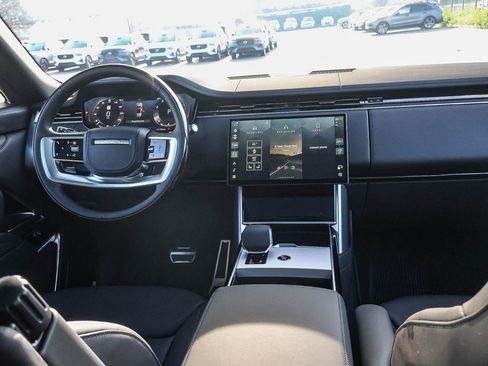 New 2026 Land Rover Range Rover Long Wheelbase SE image 22