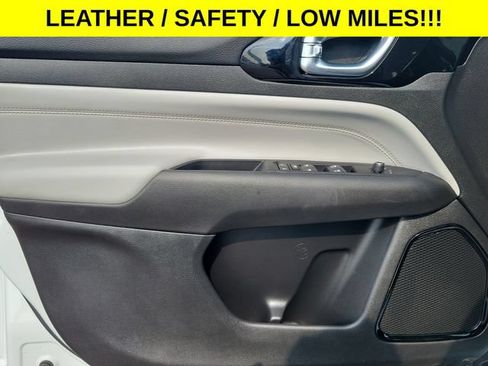 Used 2025 Jeep Compass Limited AWD/4WD image 11