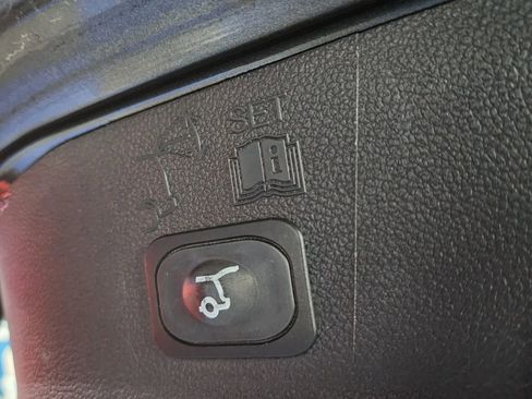 Used 2019 Ford Escape SEL image 58