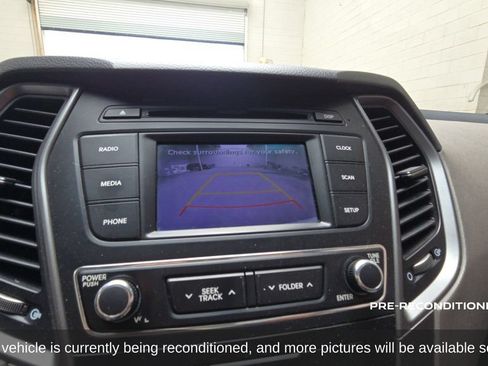 Used 2018 Hyundai Santa Fe Sport FWD image 17