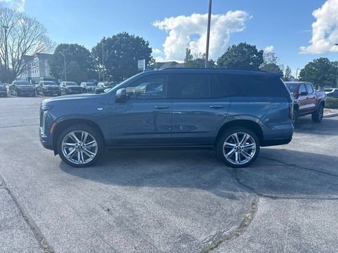 Used 2026 Cadillac Escalade Sport w/ Touring Package AWD/4WD image 6