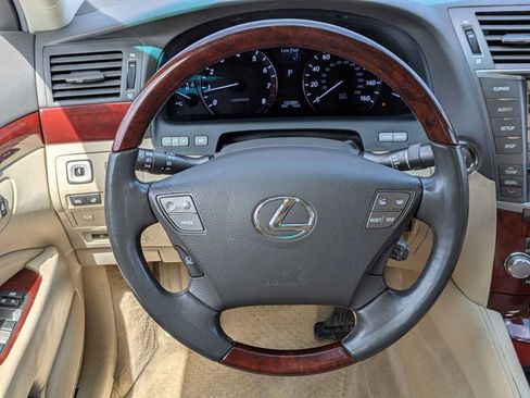Used 2012 Lexus LS 460 AWD w/ Comfort Pkg image 22
