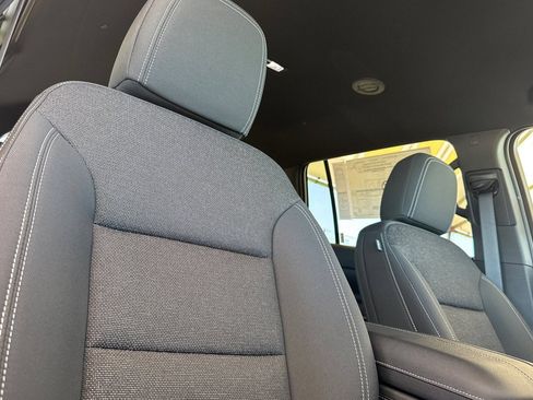 New 2026 Chevrolet Traverse LT w/ Driver Confidence Package FWD image 20
