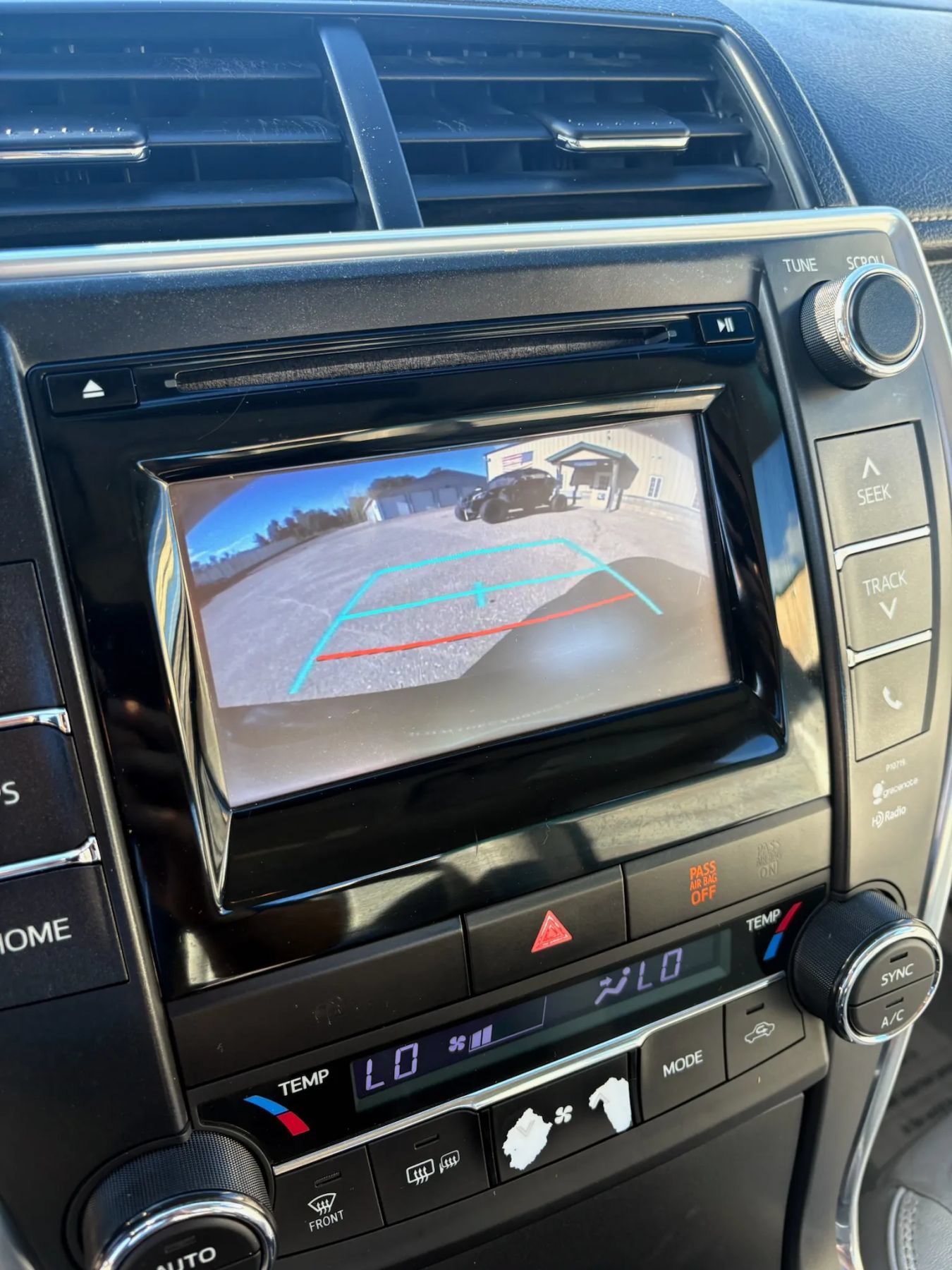 Used 2015 Toyota Camry XLE FWD image 27