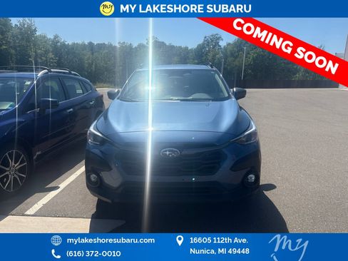 Used 2024 Subaru Crosstrek 2.5i Premium AWD/4WD image 2