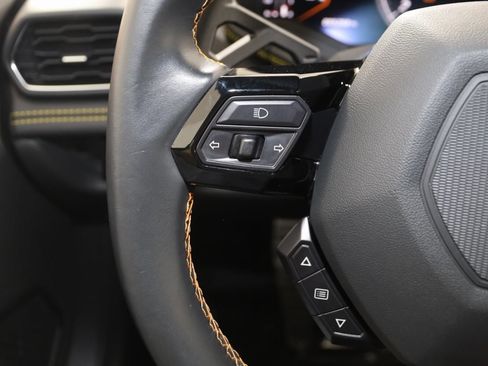 Used 2022 Lamborghini Huracan EVO image 49