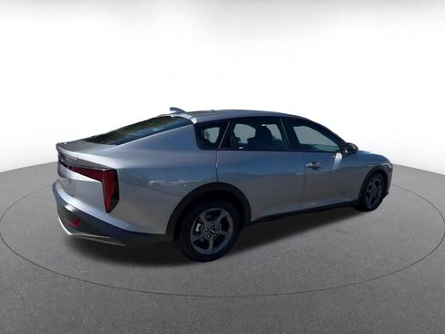 Used 2025 Kia K4 FWD image 15