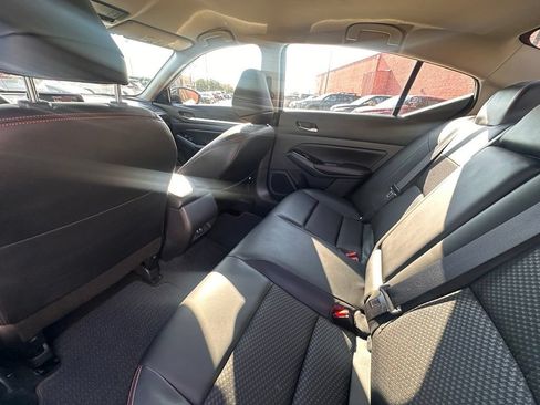 Certified 2025 Nissan Altima 2.5 SR FWD image 18