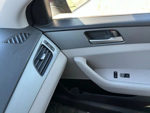 Used 2018 Hyundai Sonata SE FWD image 36