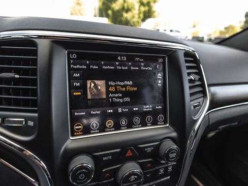 Used 2018 Jeep Grand Cherokee Limited AWD/4WD image 7