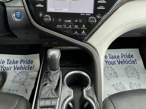 Certified 2020 Toyota Camry XLE w/ Four Season Floor Mat Package FWD image 27