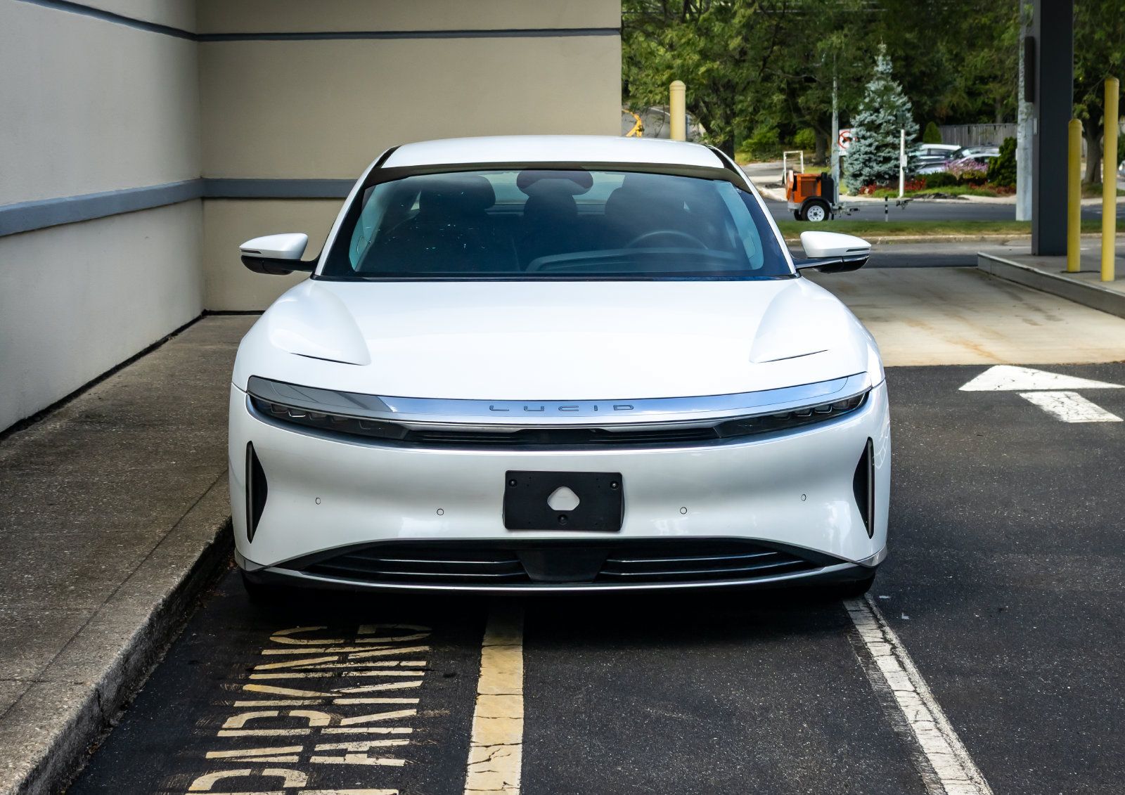 Used 2025 Lucid Air Pure RWD image 2