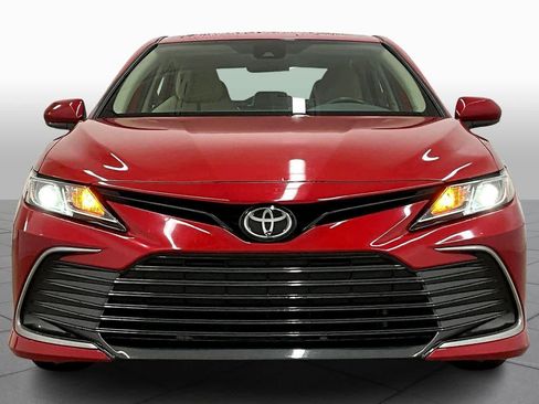 Used 2024 Toyota Camry LE image 4