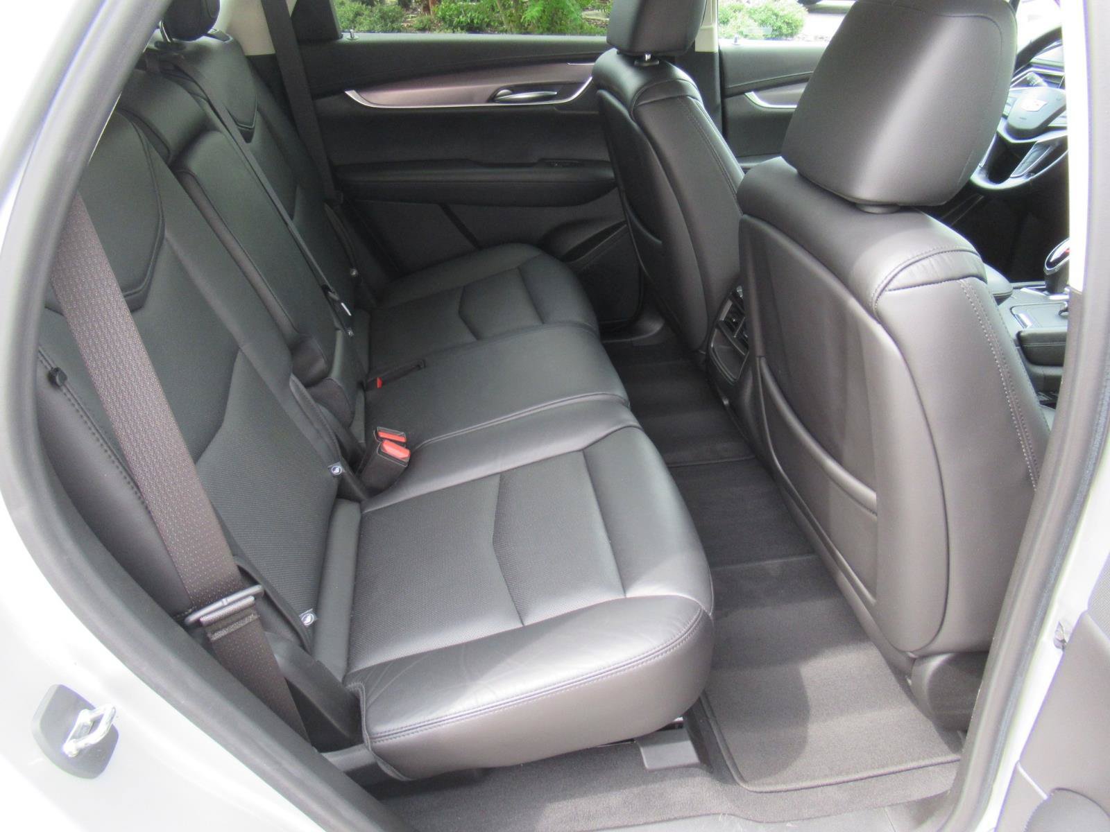 Used 2019 Cadillac XT5 Premium Luxury FWD image 28