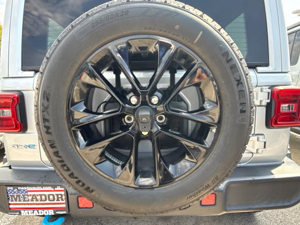 Used 2024 Jeep Wrangler Unlimited Sahara AWD/4WD image 21