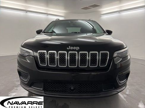 Used 2021 Jeep Cherokee Latitude image 2