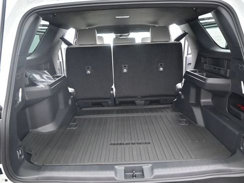 New 2026 Toyota 4Runner SR5 RWD image 12