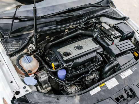 Used 2016 Volkswagen CC R-Line image 61