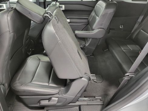 Used 2023 Ford Explorer XLT w/ Equipment Group 202A AWD/4WD image 25