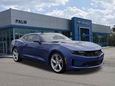 Certified 2021 Chevrolet Camaro LT RWD image 1