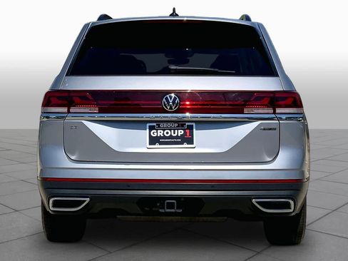 Used 2024 Volkswagen Atlas SE AWD/4WD image 5