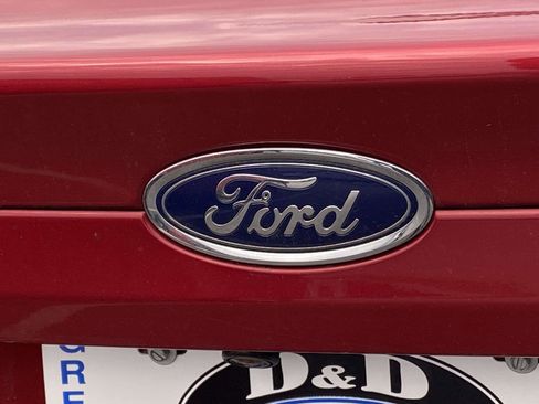 Used 2020 Ford Fusion SE image 12