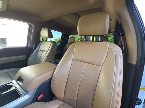 Used 2022 Ford F250 Lariat w/ Lariat Ultimate Package AWD/4WD image 24