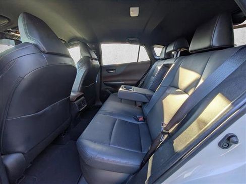 Used 2021 Toyota Venza Limited image 22